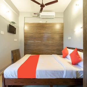 Hotel O Gold Inn Grey